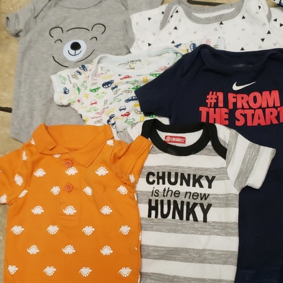 Bundle 0-3 month short sleeve onsies - Picture 1 of 4